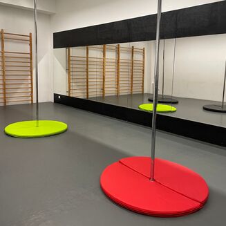 Matrace na pole dance 10 cm – odolná, snadno čistitelná, barevná a praktická - 12